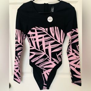 Hurley mystic leaves long sleeve bodysuit (S)